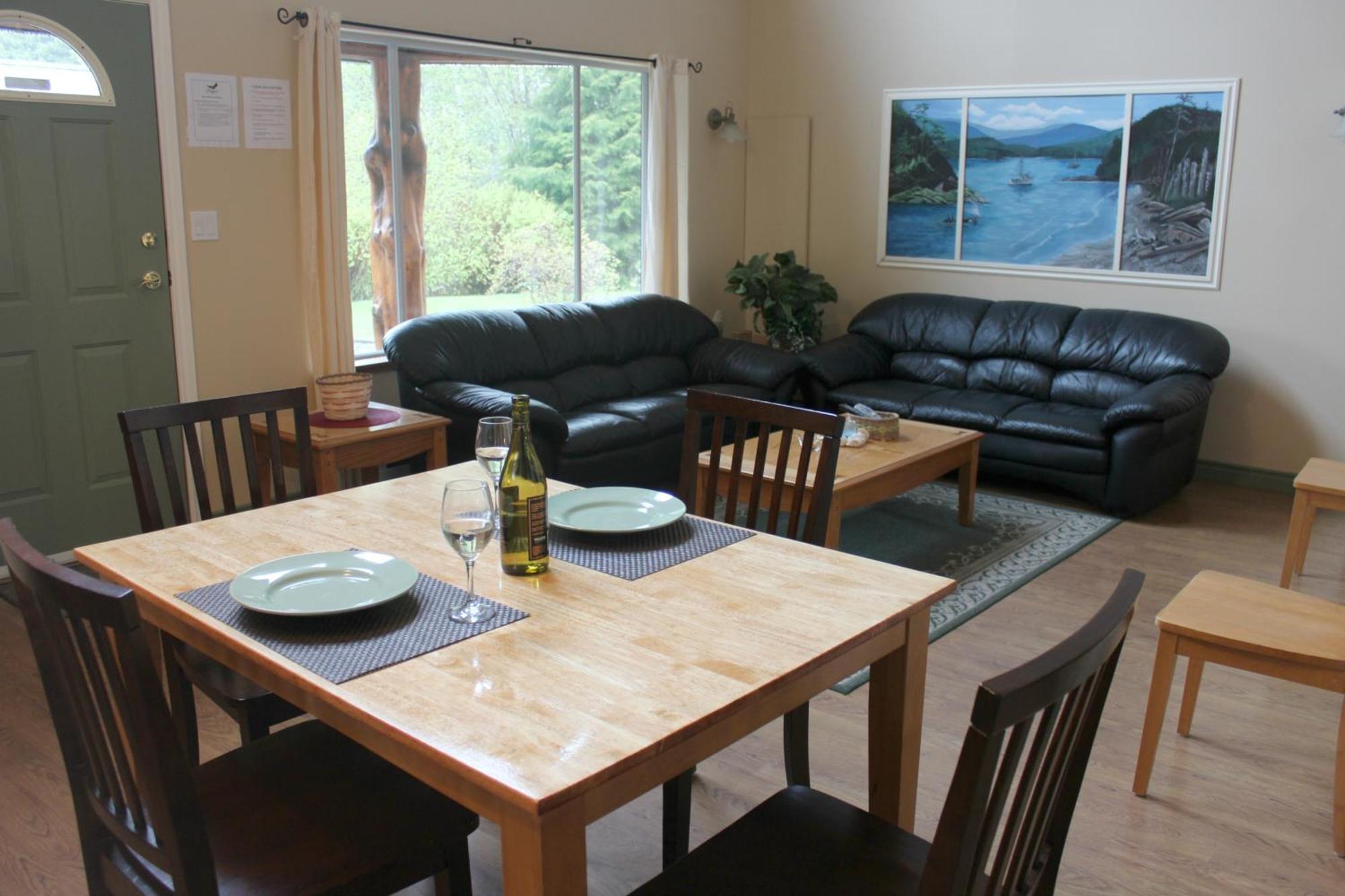 Wild Coast Wilderness Resort Port Renfrew Rum bild